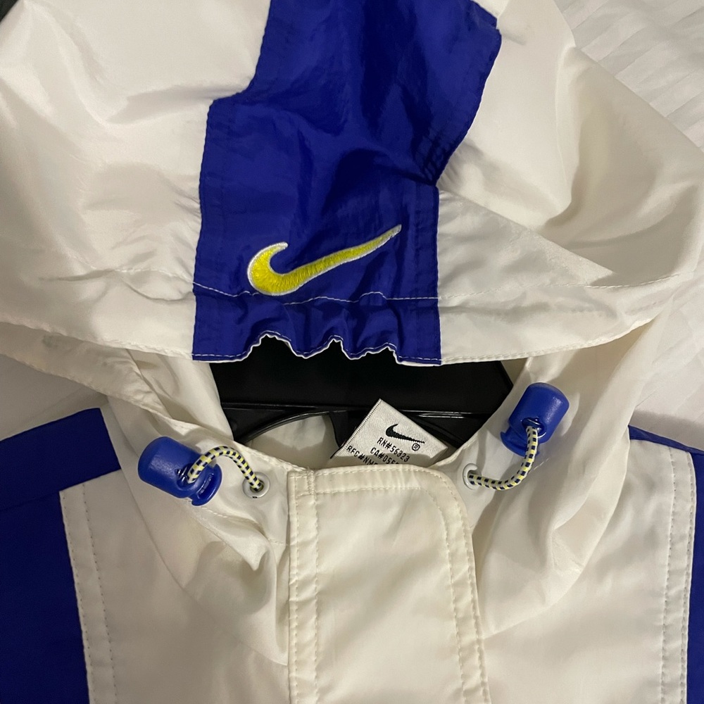 Nike Wind Breaker